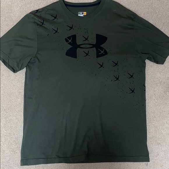 XL Under Armour Shirt - Picture 1 of 2